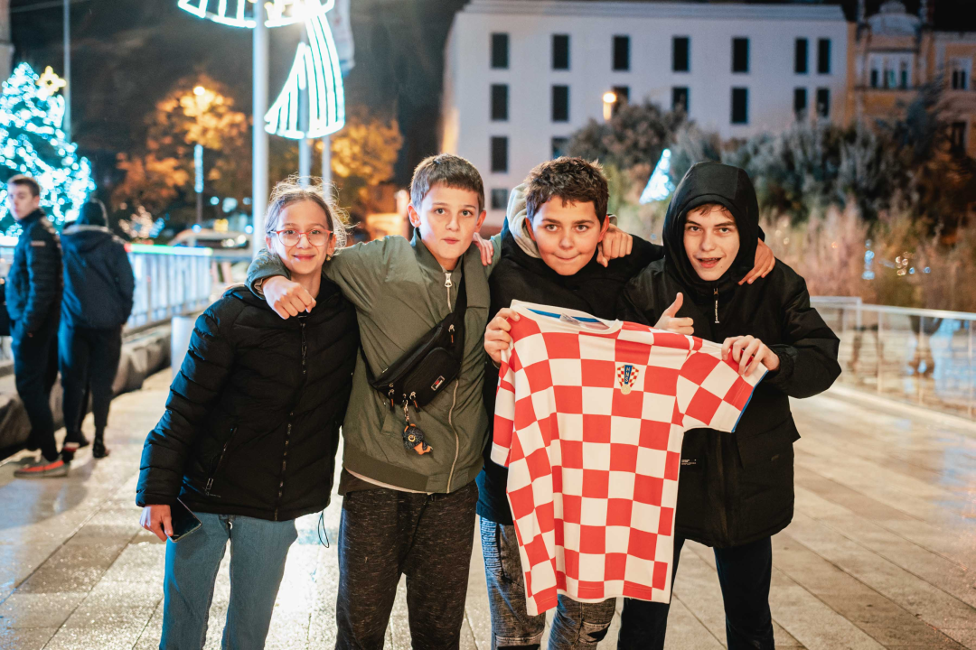 Samba na vučnoj službi! Šibenik je u transu, pogledajte ludilo na ulicama nakon prolaska u polufinale