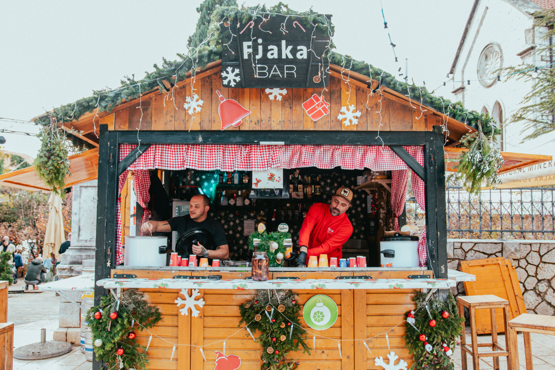 Adventura Šibenik pretvara u street food meku, probajte bao bun s buncekom, tradicionalni pispalj punjen jotom i gulaš od divljači!
