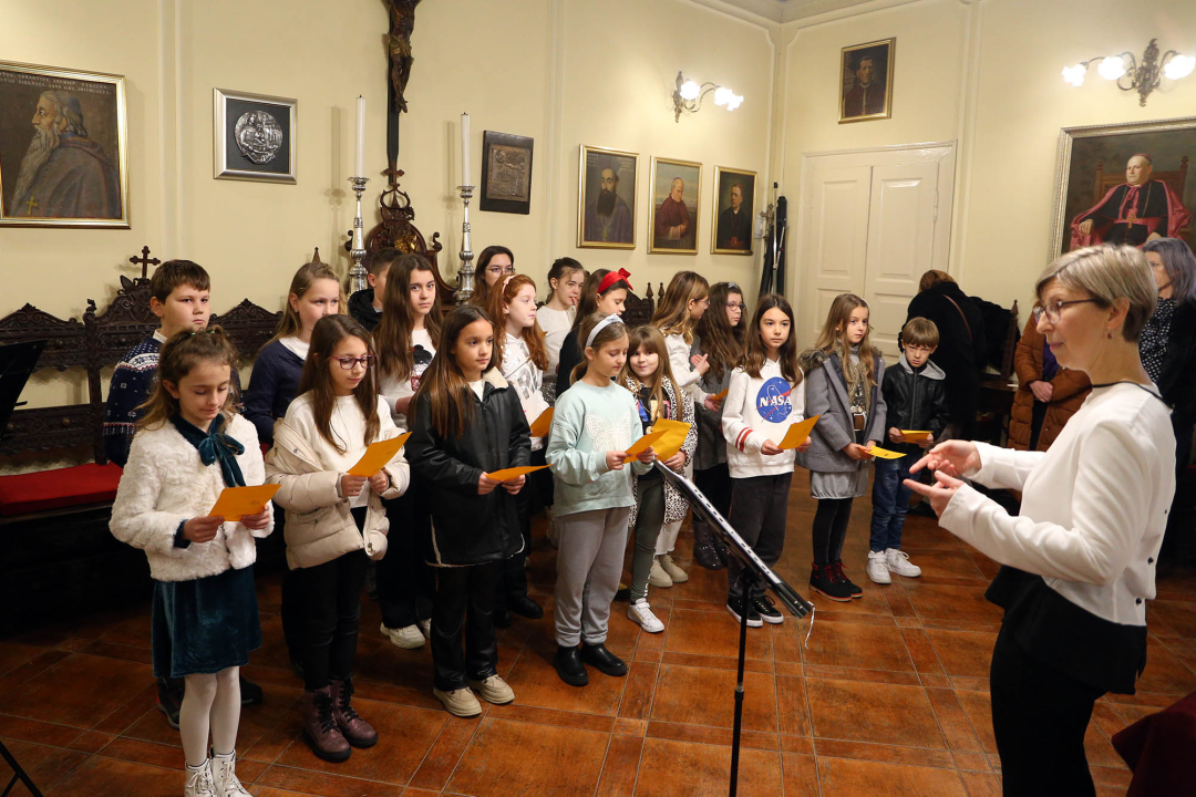 Biskup Rogić susreo se s ravnateljima obrazovnih ustanova