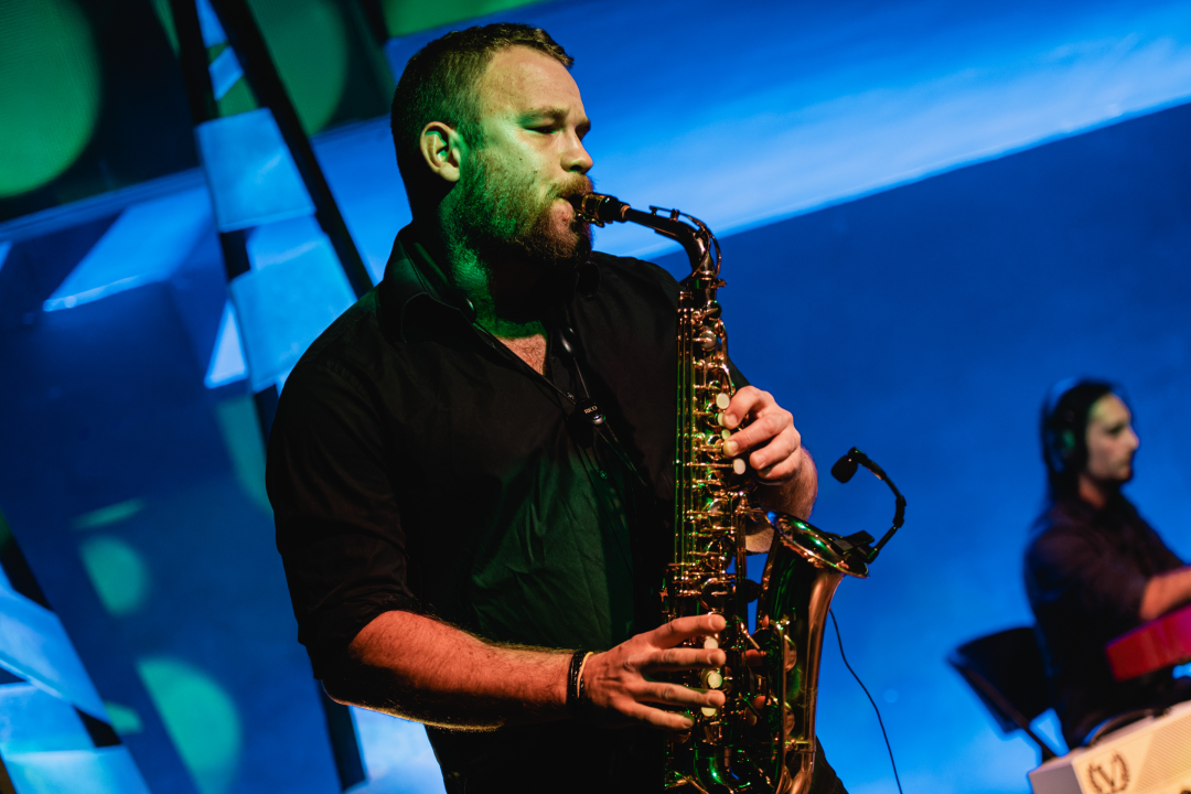 Boris Štok šarmirao i rasplesao, većinom žensku publiku u Arsenu