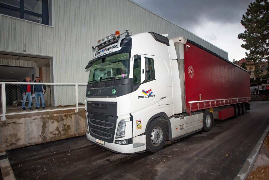 Stigao prvi stroj u novu tvornicu ambalaže  u Kninu 