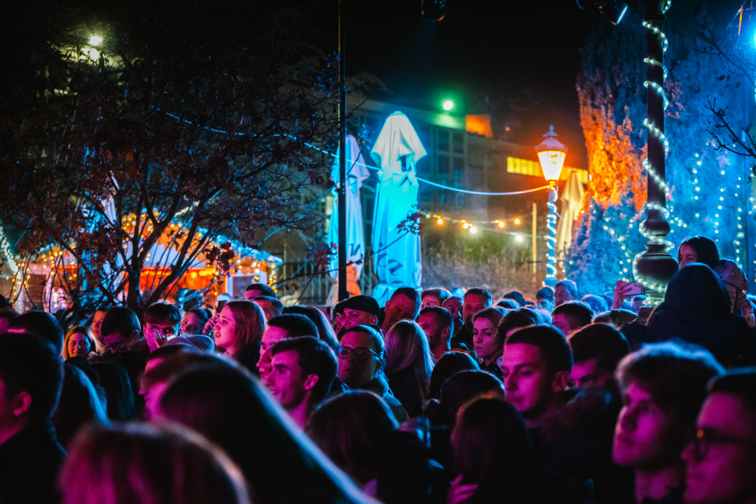 Šibenski srednjoškolci nastupili u Đardinu i svojom svirkom oduševili sve