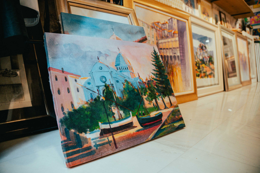 Galerija Juraj Dalmatinac ima savršene unikatne poklone i popust na umjetničke slike 