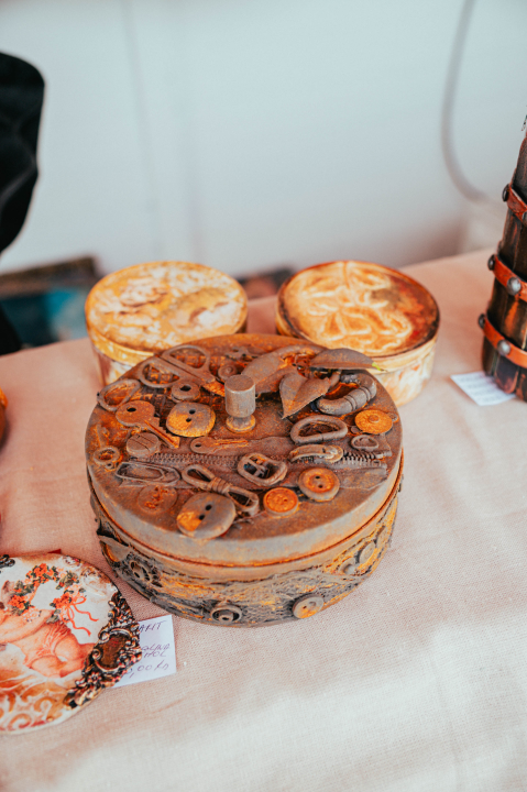 Adventurin Sajmić savršeno je mjesto za kupnju poklona, sve su izradili lokalni umjetnici i obrtnici