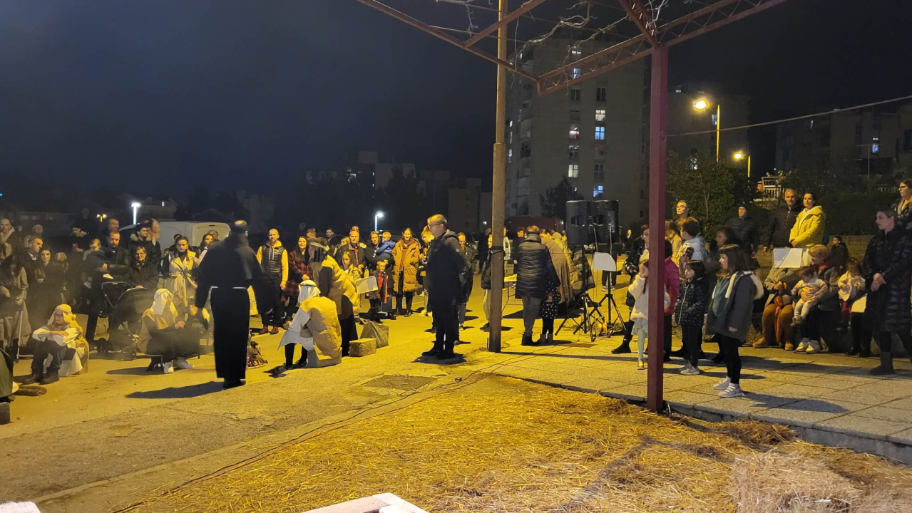Župljani Vidika uprizorili žive jaslice i oduševili sugrađane