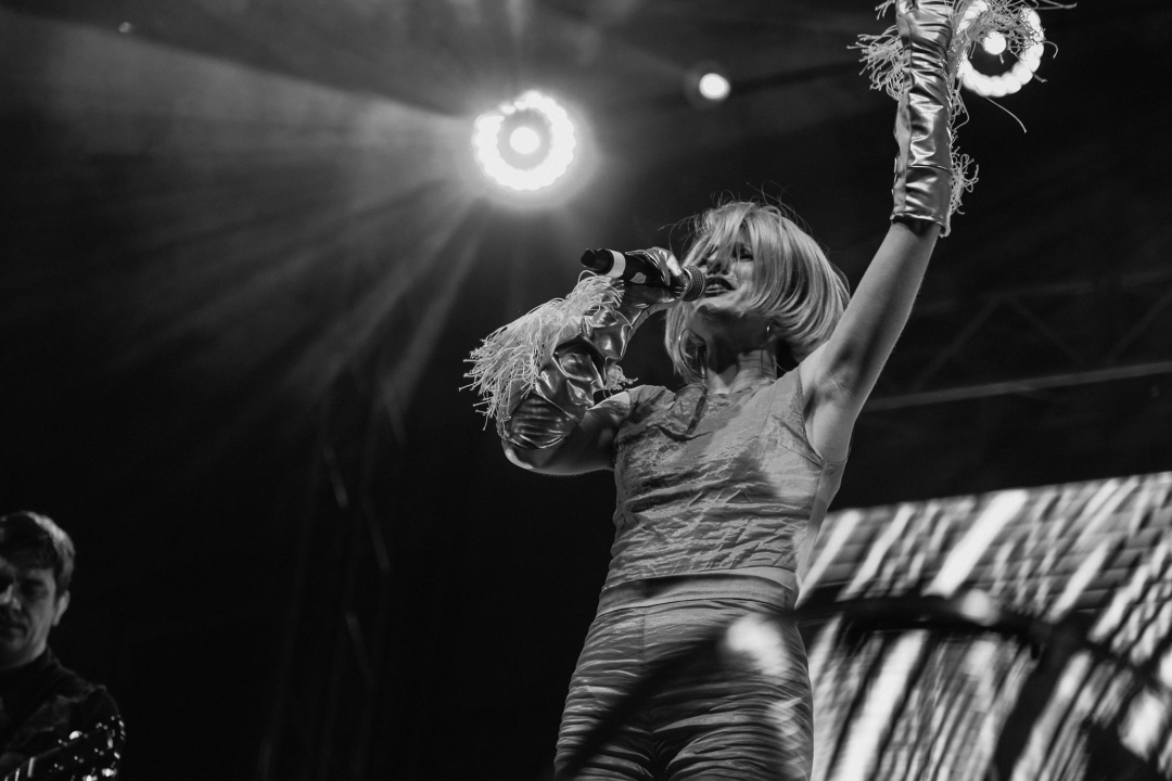 Kraljica rasplesala Šibenik: Róisín Murphy oduševila i one koji su je gledali samo na ekranu ispred Azimuta