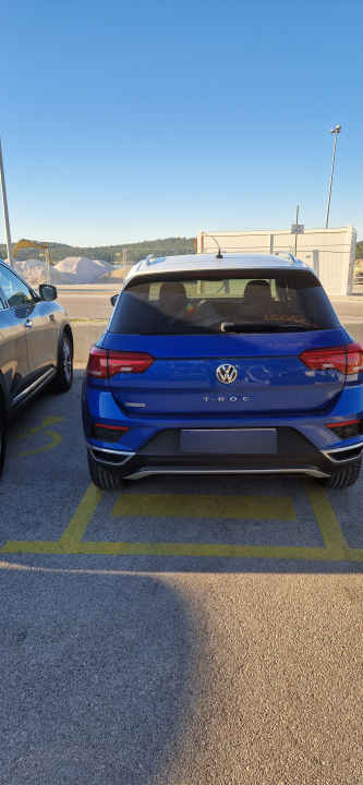 Kaos na parkingu u luci: Hoćete li uzeti invaliditet kao i parking mjesto?