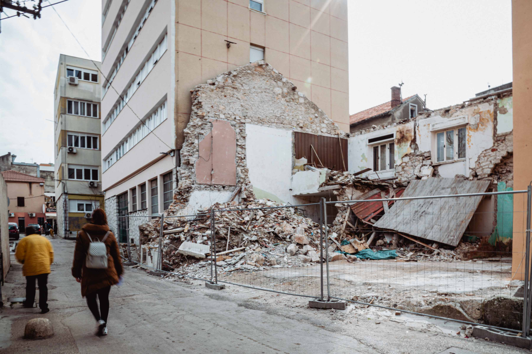 Škugori osim rupe u proračunu ostavili i rupu u centru grada: Hoće li se ikad sanirati ovo ruglo?