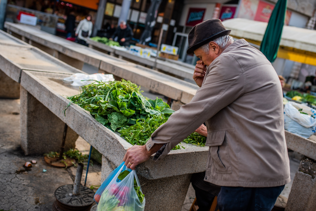 Jutros se na šibenskoj pijaci jasno vidjelo da je petak: Peškarija puna, na zelenom dijelu pustoš 