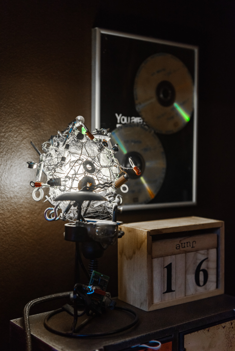 Stari uređaji i žice u rukama Šibenčanke Marijane postaju umjetnička djela