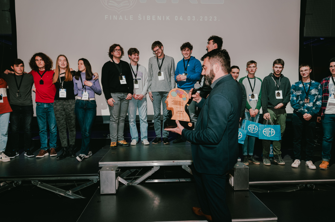 Šibenčani pobjednici Nacionalne kviz lige srednjoškolaca, iza sebe ostavili 900 učenika iz 45 škola