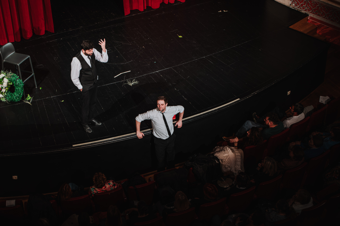 Perić i Detelić na daskama koje, u ovom slučaju, smrt znače publiku nasmijali ‘Direkt u glavu’