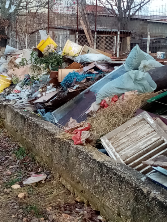 Vlasnici apartmana u Brkićima o ovcama: 'On tu ni ne živi, a svugdje ostavlja smeće. Protiv stočarstva nemamo ništa' 