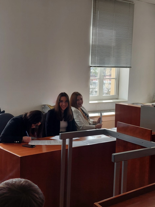 Državna smotra simuliranih suđenja: 'Sutkinje pohvalile šibenske učenike, možda jednom postanu i suci'