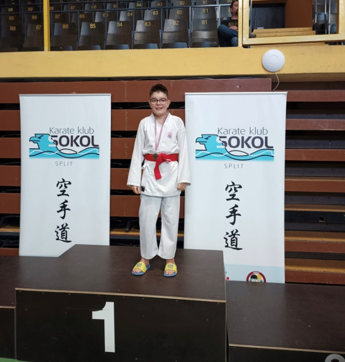 Članovi Karate kluba Osvita vratili se iz Splita s rekordnih 16 medalja!