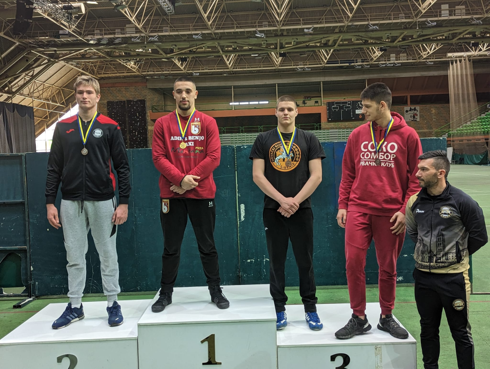 Mladim hrvačima Šibenika 11 medalja na turniru u Sarajevu