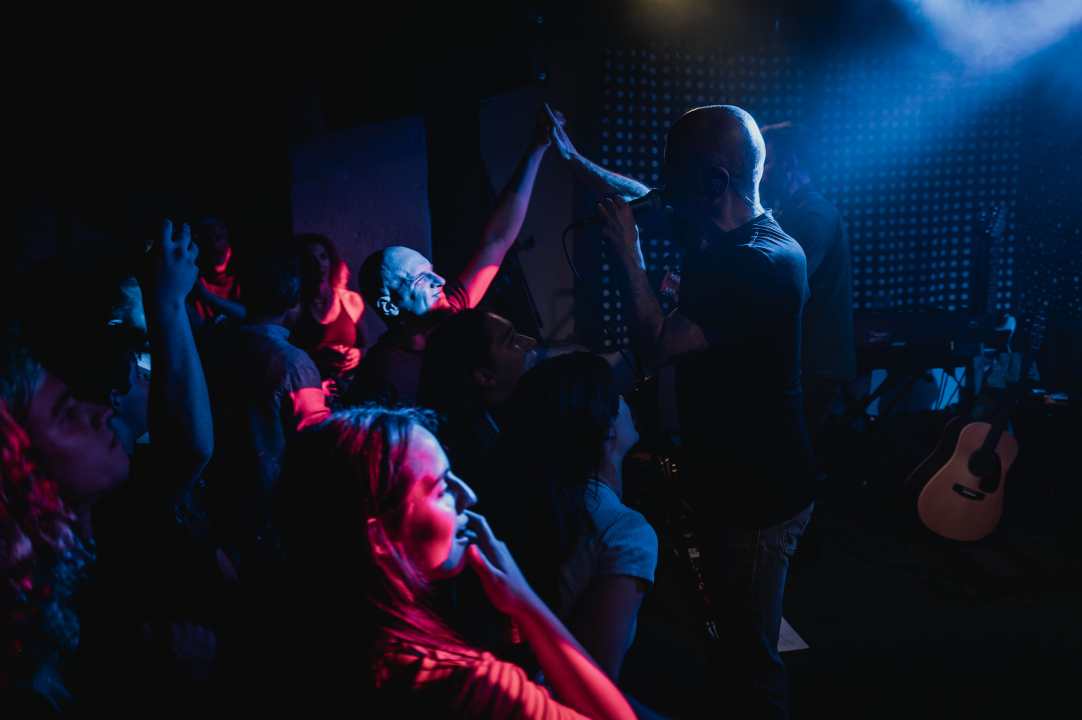 Mile Kekin u Azimutu dokazao da se prvi mačići ipak ne bacaju u vodu