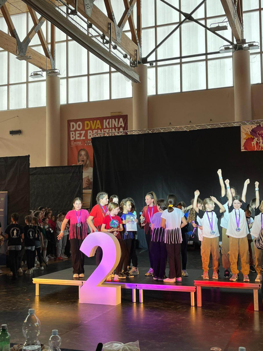 Plesačice Balansa, usprkos jakoj konkurenciji, iz Samobora se vratile s hrpom medalja