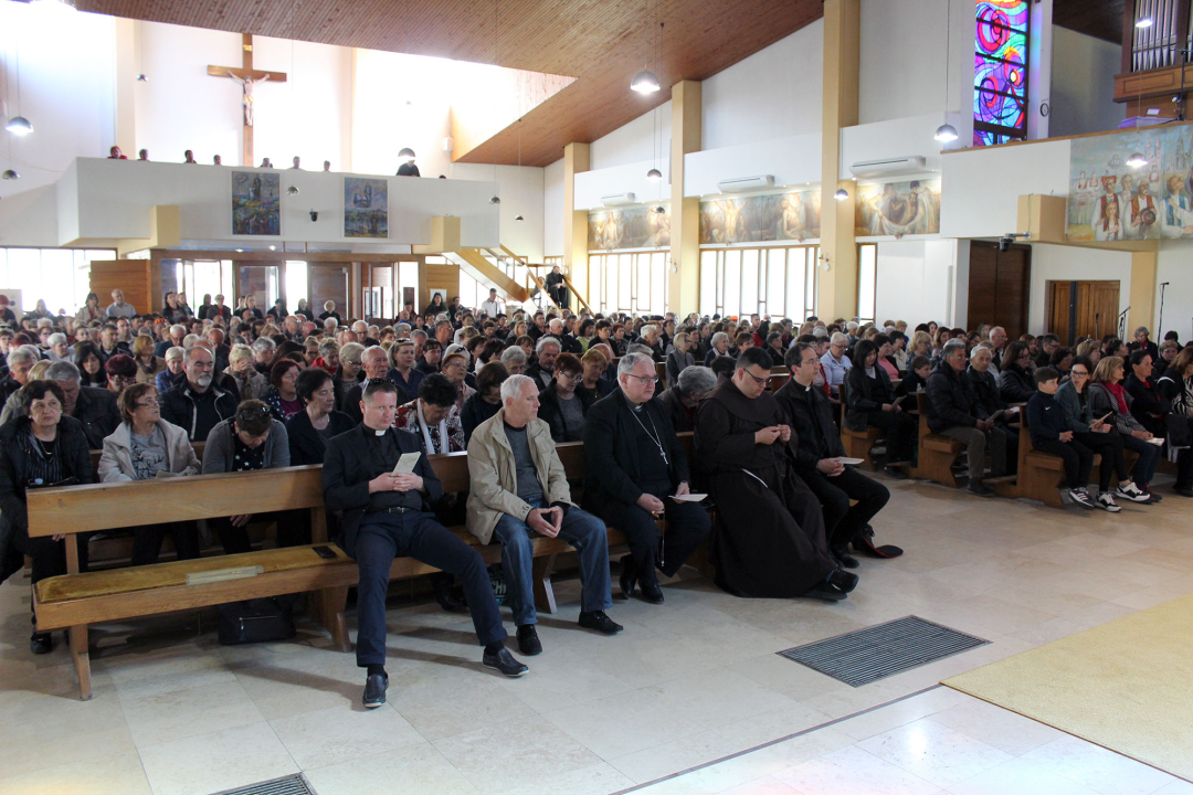 Vjernici Šibenske biskupije na hodočašću u Ninu, Karlovcu, Krašiću i Mariji Bistrici