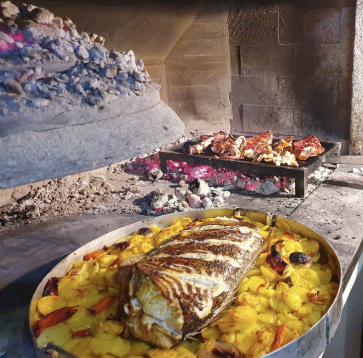 Konoba Makina ovaj vikend otvara sezonu dobre zabave nastupom klape Iskon!