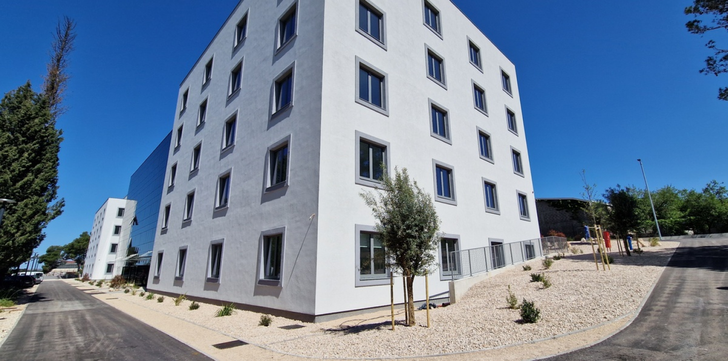 Uređen okoliš studentskog doma Palacin