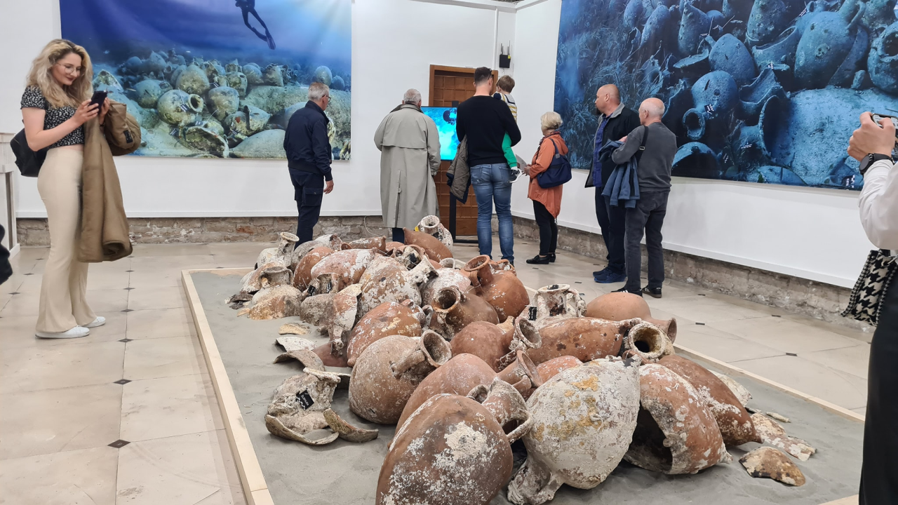 U muzeju otvorena izložba o brodolomu kod otoka Žirja