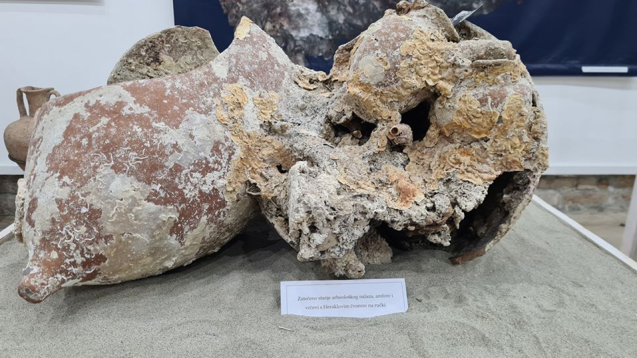 U muzeju otvorena izložba o brodolomu kod otoka Žirja