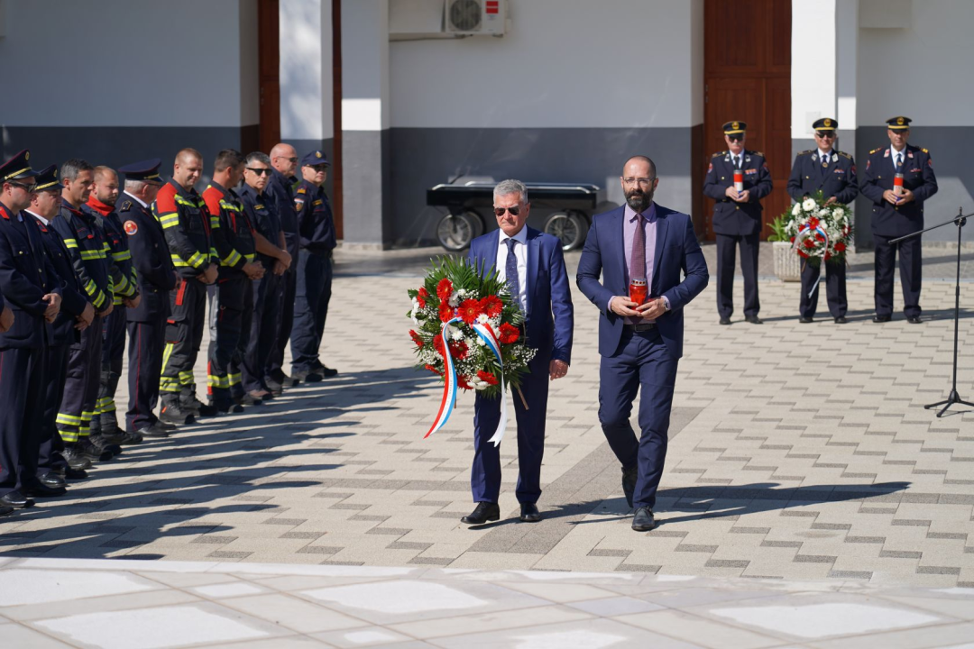 Na Kvanju odana počast stradalim i preminulim vatrogascima