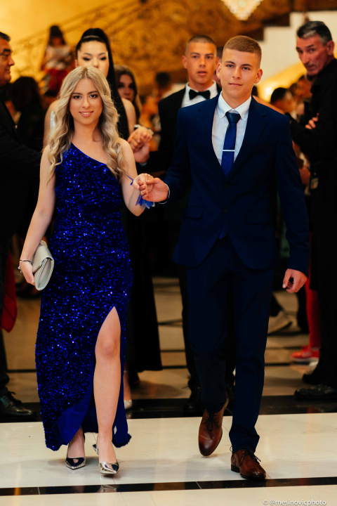 Zavirite na blještavi maturalni ples šibenske Industrijsko-obrtničke škole (1)