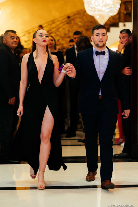 Zavirite na blještavi maturalni ples šibenske Industrijsko-obrtničke škole (2)