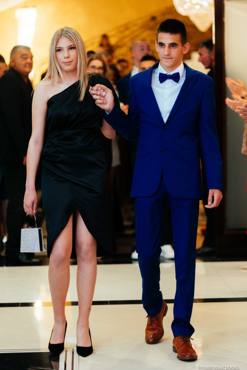 Zavirite na blještavi maturalni ples šibenske Industrijsko-obrtničke škole (2)