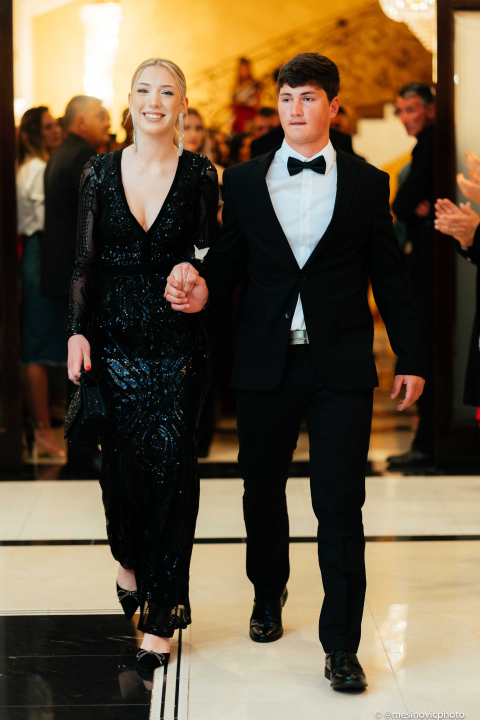 Zavirite na blještavi maturalni ples šibenske Industrijsko-obrtničke škole (1)