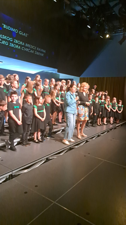 'Mali cvrčci' i njihovi gosti u Kući umjetnosti Arsen oduševili publiku koncertom 'Budimo glas' 