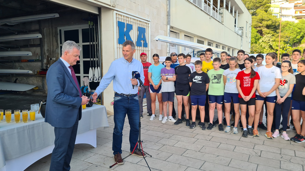 Burić posjetio veslače VK Krka: 'Imamo sportaše kojima se grad Šibenik može ponositi'
