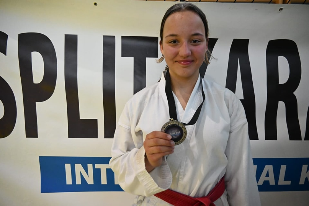 KK Okit opet najbolji: Iz Splita se vratili sa 42 medalje i peharom za najbolji klub turnira  