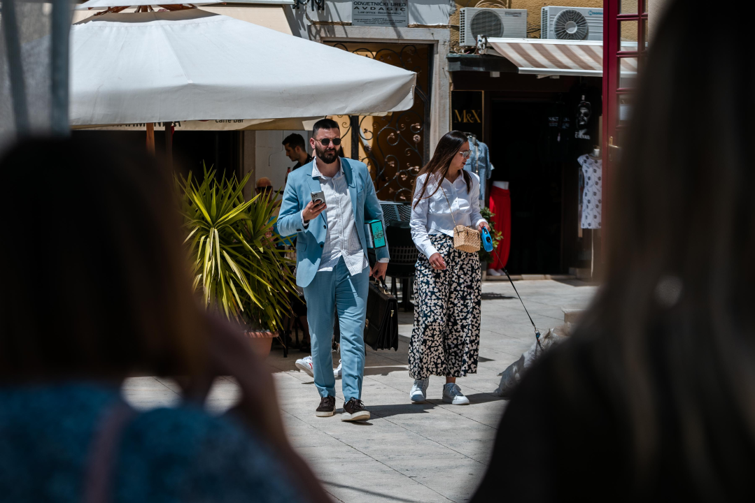 Toplo vrijeme donosi i pravo modno osvježenje na ulicama Šibenika!