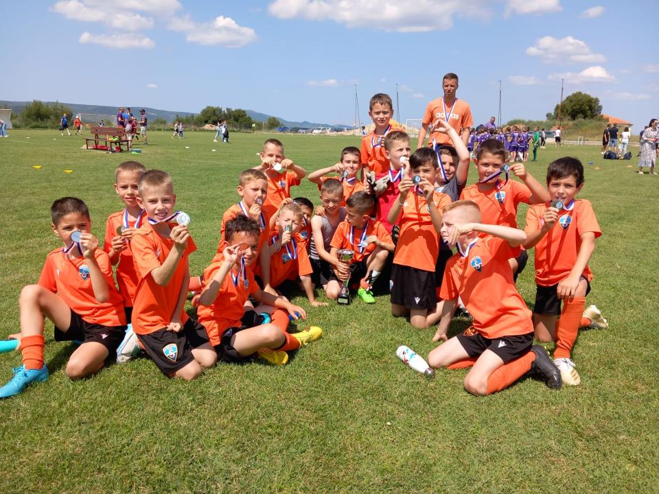 Nogometaši Šibenika U9 srebrni na turniru 'Mlade nade' u Turnju