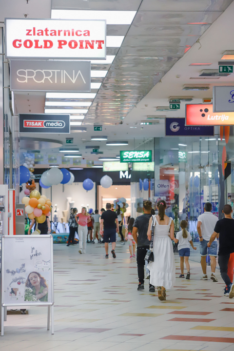 Ne propustite sjajne popuste Plavog utorka u Dalmare centru!
