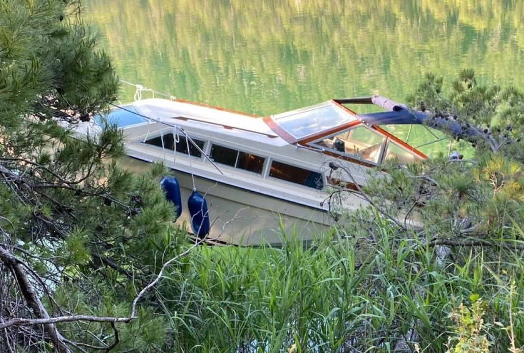 U tijeku pripreme za tegljenje glisera kojeg je u NP Krka nasukao pijani Nijemac