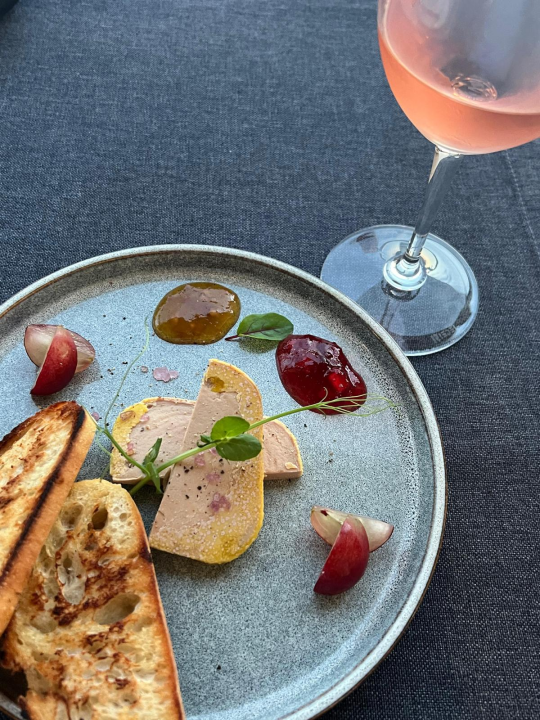 Uživajte u ljetnoj terasi Le Jardina uz vrhunsku hranu i najljepši pogled! 