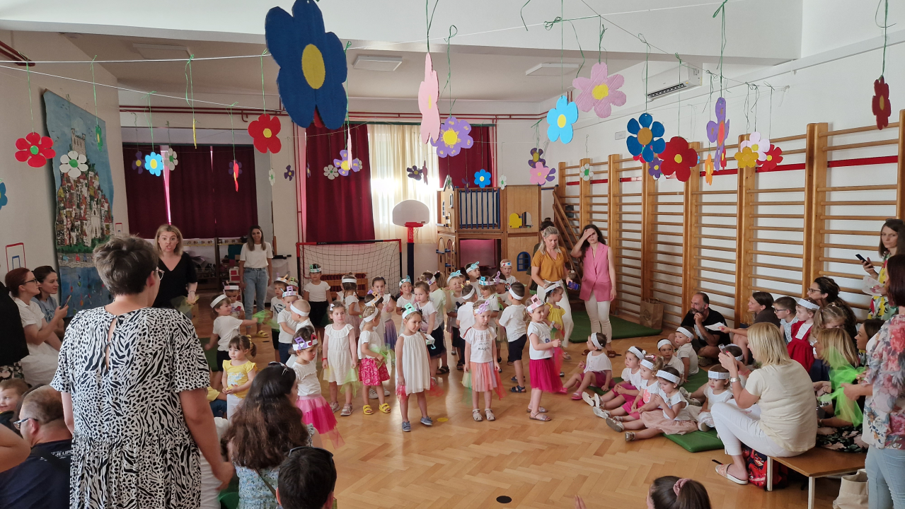 Djeca DV Šibenska maslina oduševili priredbom za roditelje i obilježili Svjetski dan glazbe 