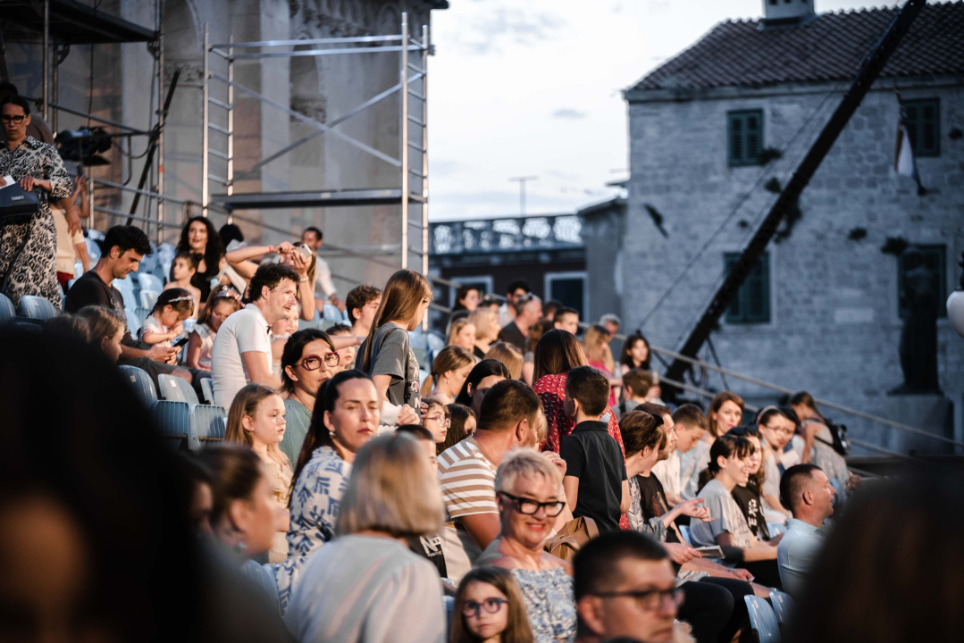 Ribar Palunko, a i žena mu, otvorit će u subotu 63. MDF: Generalna proba prošla u najboljem redu