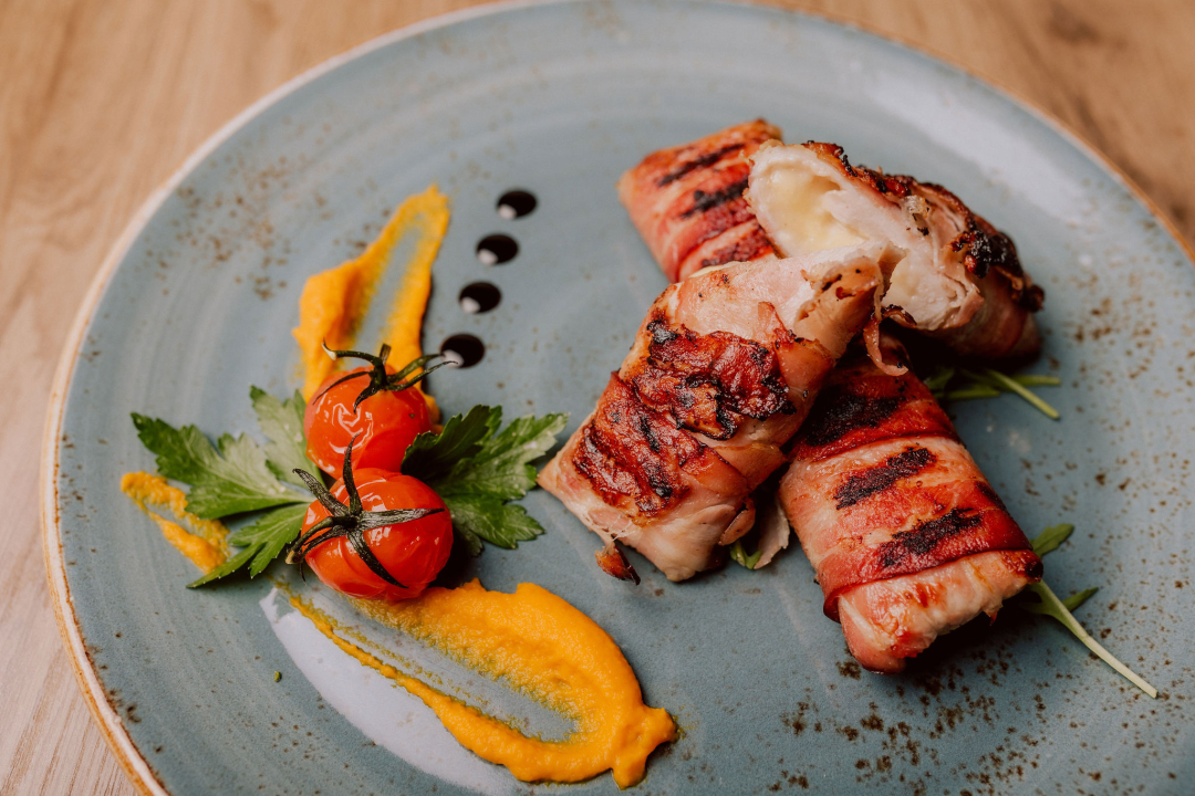 'Kod Starog' oduševite svoje nepce savršeno pripremljenim steakovima od Charolais govedine! 