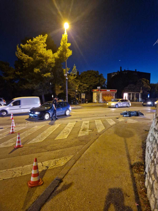 Prometna nesreća na skretanju prema Vidicima: Jedna osoba ozlijeđena 