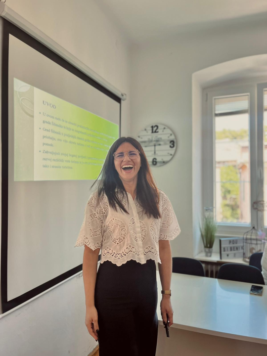 Polaznici POU Šibenik uspješno obranili završne radove: 'Cjeloživotno obrazovanje je najbitnije!'