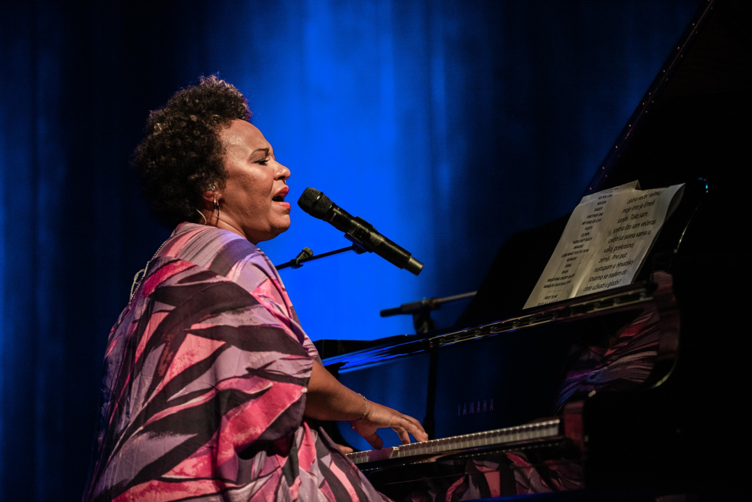  Emeli Sandé prvi put nastupila u Hrvatskoj, a publiku u Šibeniku osvojila je emocijama 