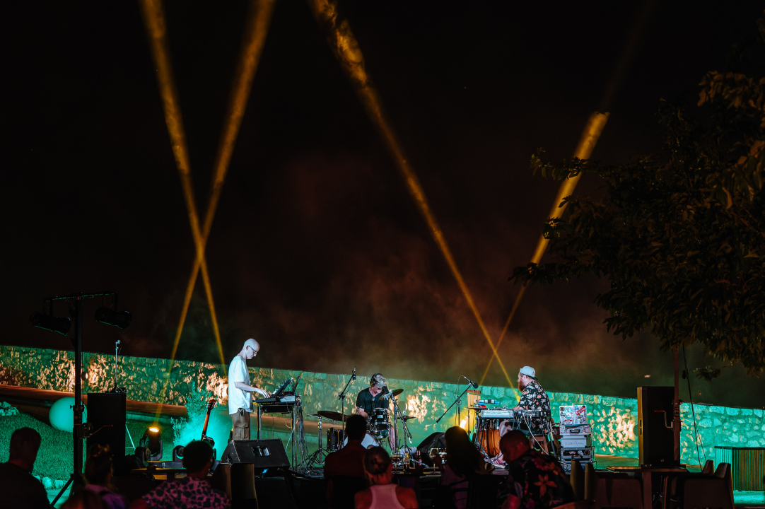 Trio No Lokal na Barone Jazz Festivalu: Dirty Hairy, Chucky Chrysal i Ishfaq protiv oblaka i vjetra