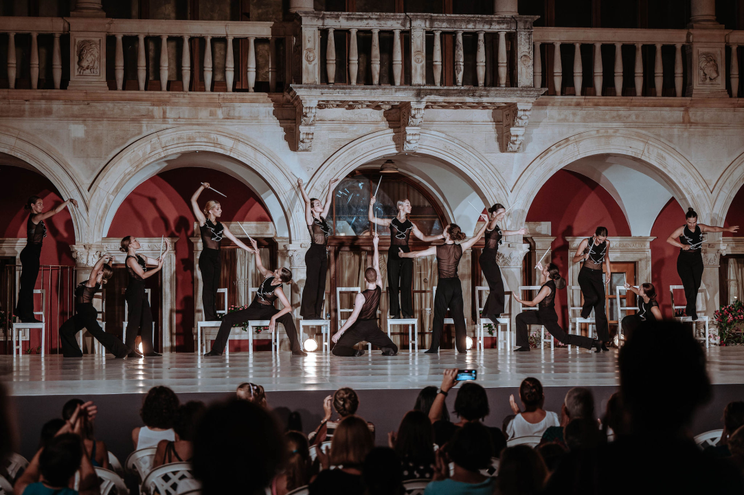 Šibenčani ovacijama pozdravili dolazak suvremenog plesa u njihov grad