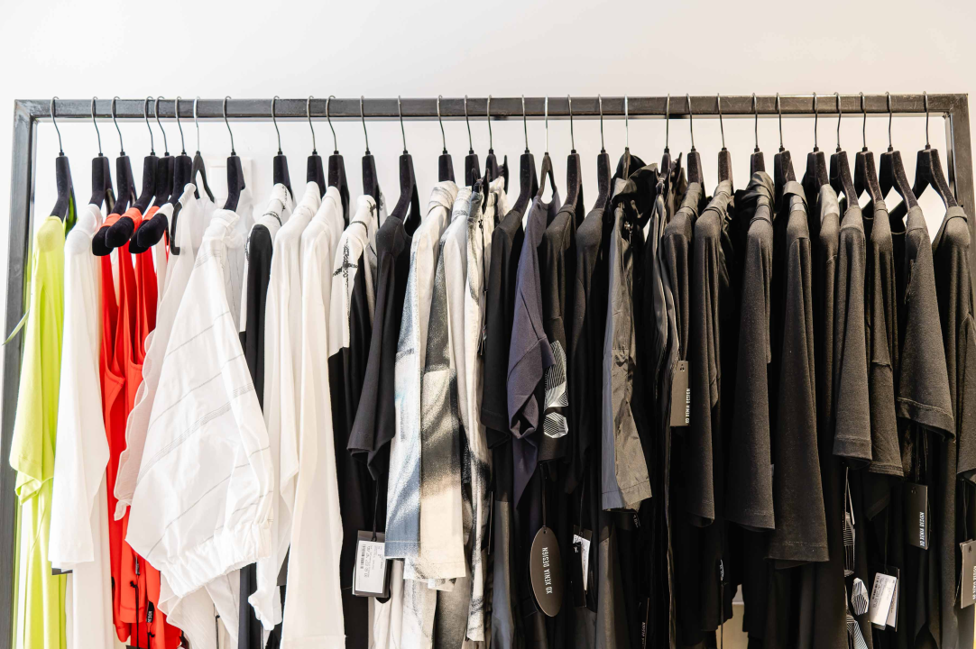 Ljeto u Galeriji Juraj Dalmatinac: Edo Murtić i Đuro Pulitika po odličnim cijenama!