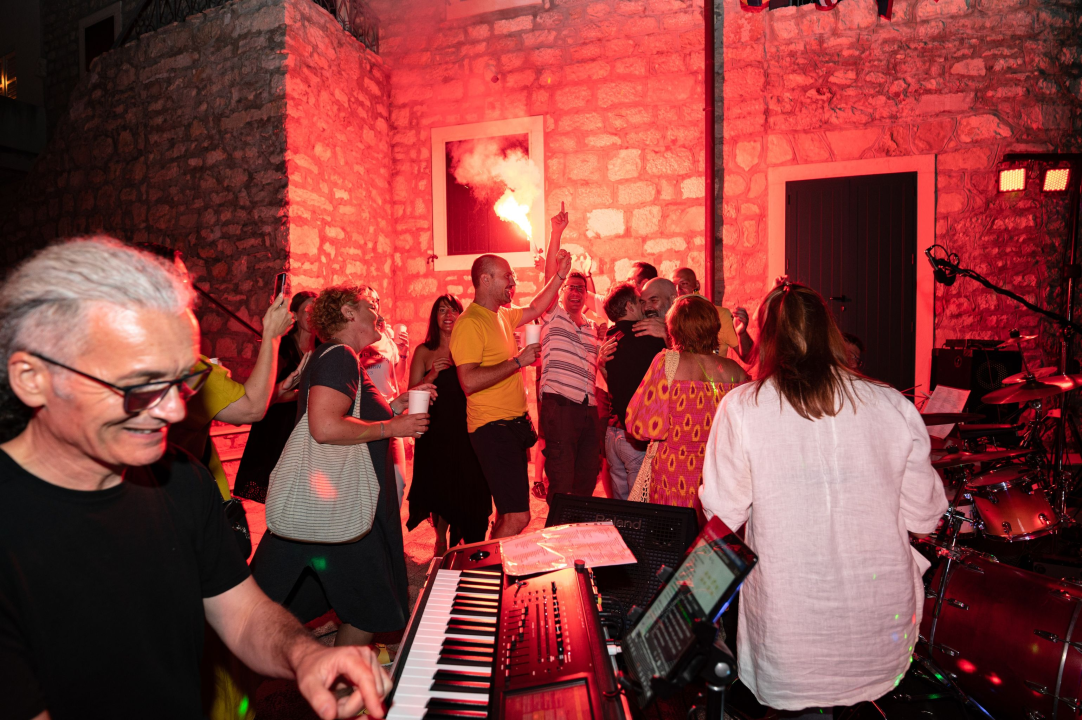 Na Zlarinu održana tradicionalna Srdelada